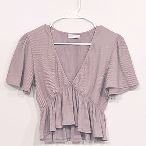 Urban Outfitters • Size M • Crop top • Lavender